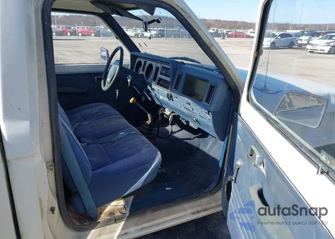 1986 Ford Ranger z USA, uszkodzony, nr VIN 1FTBR10A5GUC54805